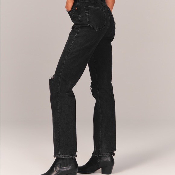 A&F Ultra High Rise 90s Straight Jeans - Picture 5 of 5